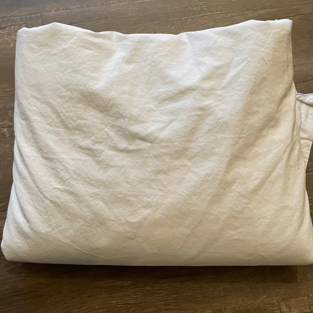Parachute Percale Queen Duvet cover in powder blue